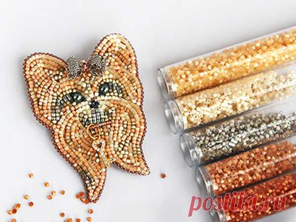 Брошь из бисера с символом наступающего года. Вебинар на Ярмарке Мастеров Ярмарка Мастеров приглашает вас на увлекательный вебинар: «Вышиваем бисером брошь «Собачка»» от Татьяны Pure Treasures . Мастер-класс пройдет 14 декабря в рамках Академии Ярмарки Мастеров.