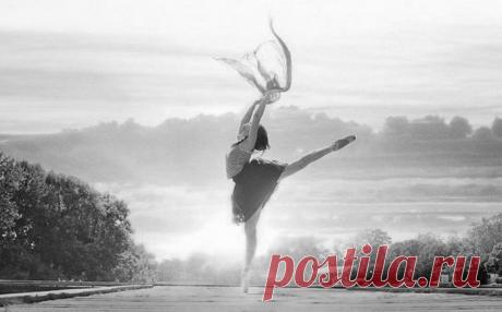 «Какая роскошь — быть не в моде»: стихотворение-желание о том, что делает человека счастливым