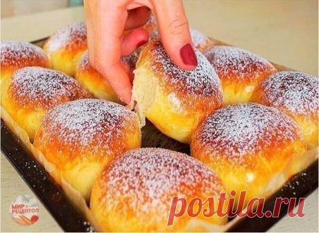 Тесто! Быстрое прекрасное тесто для любой выпечки!

1 стакан - кефира,
0.5 стакана - растительного масла,
1 пакетик (11 граммов) сухих дрожжей,
1 ч.- ложка соли,
1 ст. ложка - сахара,
3 стакана- муки

Кефир смешать с маслом и немного подогреть, добавить соль и сахар,муку просеять и смешать с дрожжами, влить постепенно кефирную смесь и замесить тесто, накрыть и поставить в тепло на 30 минут. Пока тесто будет подходить, можно приготовить начинку. Противень застелить промасле...