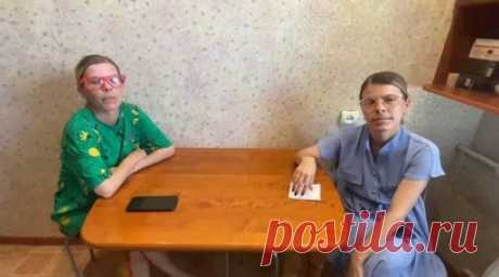 «Здание может сложиться как карточный домик»: сёстры из Шебекина лишились жилья и работы из-за обстрелов ВСУ. В Шебекине продолжаются работы по восстановлению зданий и жилых домов. Как сообщают местные власти, в результате обстрелов ВСУ дома тысяч жителей приграничных населённых пунктов Белгородской области были повреждены. Сейчас их ремонтом занимаются правительство региона и местные строительные компании. Сёстры-близнецы из Шебекина Юлия Грызлова и Ольга Худякова уехали из-под обстрелов в…