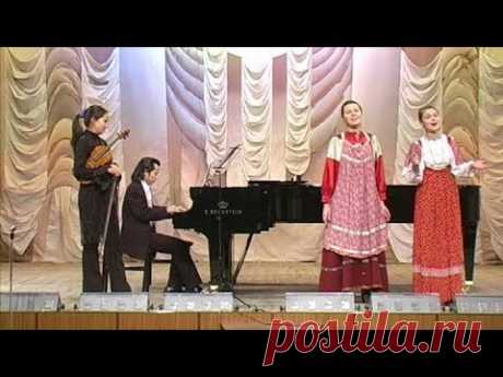 Две веснянки. Слова и музыка народные. Обработка Владимира Сидорова. 1. Ой, кулики (0:59). 2. Приди к нам, весна (3:55). Исполняют Ольга Бусаева (вокал), Ангелина Безрукова (вокал), Альбина Гайнулова (скрипка), Нгуен Мань Зуй Линь (фортепиано). Большой зал Магнитогорской консерватории. 2007.