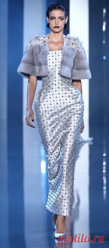 Ralph-Russo.jpg (Изображение JPEG, 487 × 1110 пикселов) - Масштабированное (59%)