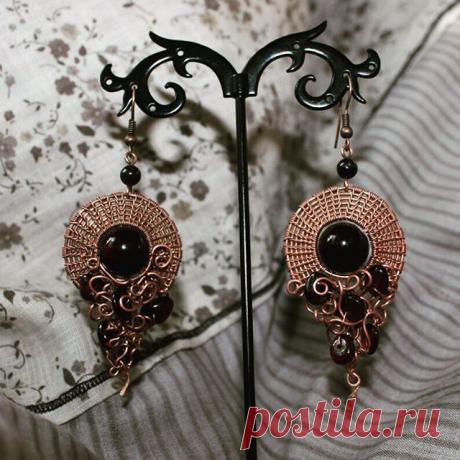 #серьги #медь #гранат Эту и другие работы можно заказать vk.com/kaffclub @_flamens_ #_flamens_ #naturestone #naturebeads #etsy #etsyjewelry #etsyseller #etsyshop #etsyflamens #vk #style #boho #bohochic #youth #tenderness  #gift #jewelry #handmade #withlove #earrings #copper #garnet #custom #marsala