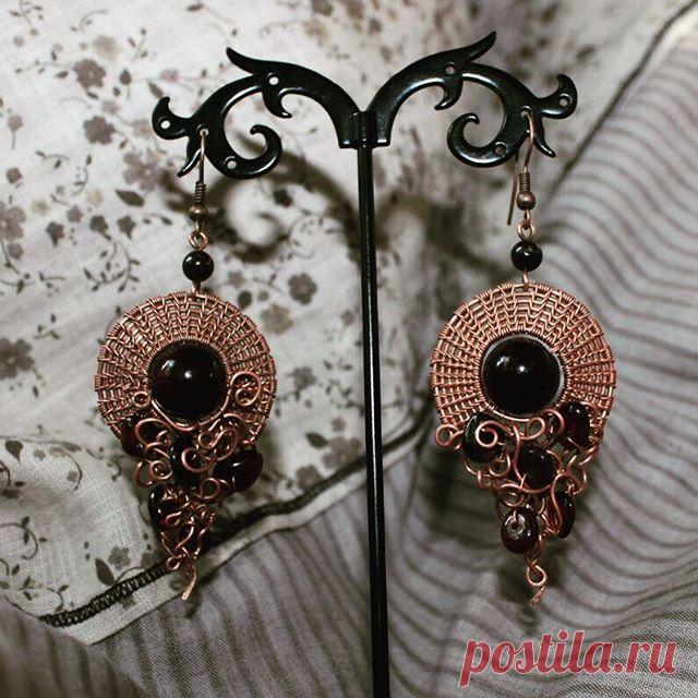 #серьги #медь #гранат Эту и другие работы можно заказать vk.com/kaffclub @_flamens_ #_flamens_ #naturestone #naturebeads #etsy #etsyjewelry #etsyseller #etsyshop #etsyflamens #vk #style #boho #bohochic #youth #tenderness  #gift #jewelry #handmade #withlove #earrings #copper #garnet #custom #marsala