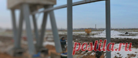 Лёгкая городская трасса SkyWay: струнные рельсы установлены