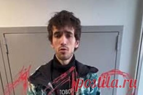 Нарисовавший свиную голову у квартиры российского военкора объяснился на видео. Задержанный за пентаграмму со свиной головой у квартиры военного корреспондента Валентина Трушнина рассказал, что получил пять заказов с Украины. На кадрах молодой человек говорит, что он с подругой через мессенджер получил заказы с Украины якобы в преддверии Хэллоуина, за каждый им пообещали пять тысяч рублей.