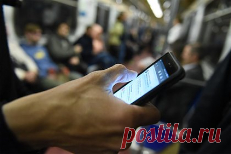 В СПЧ раскритиковали идею СМС-оповещения россиян о призыве в армию. В Совете по правам человека при президенте России (СПЧ) раскритиковали идею СМС-оповещения россиян о призыве в армию. С негативной оценкой предложенной практики выступил член СПЧ Кабанов. По его мнению, сам формат СМС-оповещений является «ущербным» и перекладывает ответственность с ведомств на граждан.