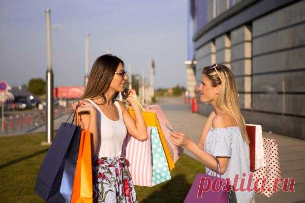 Шопоголики по гороскопу: какие знаки Зодиака тратят крупные суммы на одежду и обувь