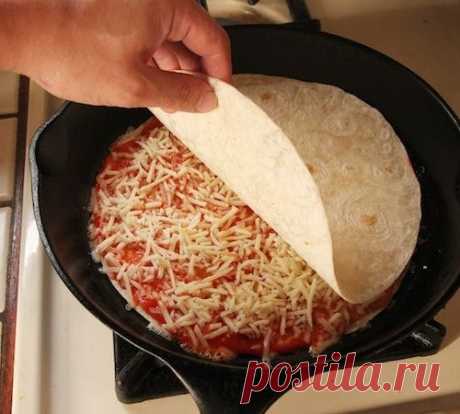 Экспресс-рецепт вкусной пиццы из 3 ингредиентов  - 10 минут и блюдо готово!