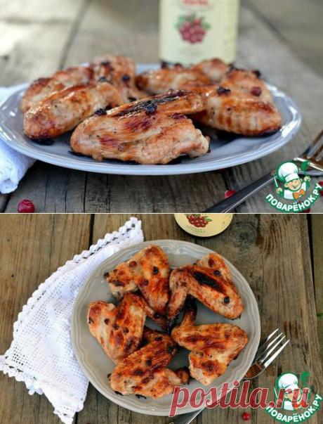 Куриные крылышки с брусничной глазурью - кулинарный рецепт