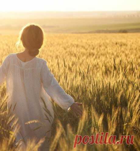 Мне небеса шепнули тёплым ветром: / Женское счастье!