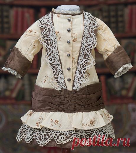 Античный Оригинальный крем Silk / Шерсть принцессы стилизованного платье для куклы 21-22 "(53-56 см) высотой Античные куклы в Respectfulbear.com