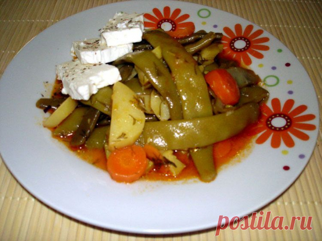 Теплый салат из зеленой фасоли с сыром — Вкусные рецепты