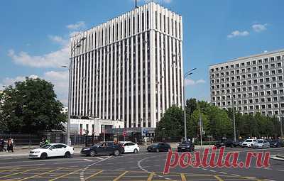 Минюст объявил иноагентами Албурова, Певчих, Максакову. В реестр иноагентов также попала правозащитная организация ПЕН-клуб