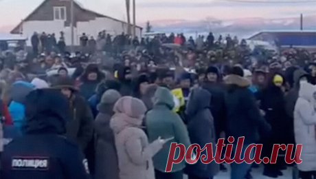 Прокуратура открыла горячую линию после беспорядков в Башкирии. Башкирская прокуратура открыла телефон горячей линии, куда могут пожаловаться пострадавшие при беспорядках в Баймаке. Об этом сообщается на сайте регионального отделения ведомства. В прокуратуре подчеркнули, что была запущена ...