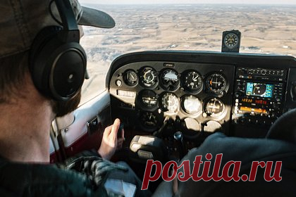 У самолета отказал двигатель во время полета в российском регионе
