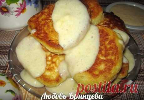Манные оладьи с бананово-сметанным соусом – В Курсе Жизни