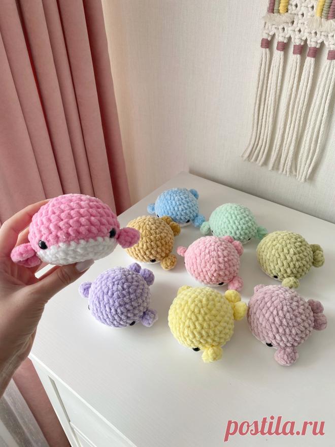 PDF Китёнок крючком. FREE crochet pattern; Аmigurumi toy patterns. Амигуруми схемы и описания на русском. Вязаные игрушки и поделки своими руками #amimore - плюшевый кит, маленький китёнок из плюшевой пряжи.