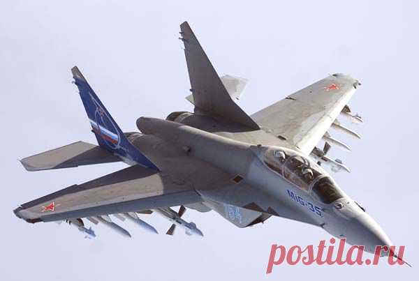 МиГ-35
В разное время обозначение использовалось для:
многофункционального истребителя пятого поколения МиГ 1.44;
проектов дальнейшего развития МиГ-29М2 второй половины 1990-х годов (они же МиГ-29М3 и МиГ-29М4);
демонстраторов для испытаний РЛС «Жук-А» (опытныx экземпляров МиГ-29М, МиГ-29К, МиГ-29КУБ)
проекта для индийского конкурса MMRCA 
развития самолётов МиГ-29К/КУБ и МиГ-29М/М2 для ВВС России, современный вариант; двухместный вариант имеет обозначение Миг-35Д