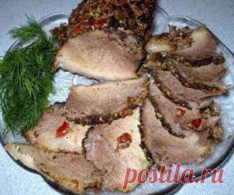 КАК ПРИГОТОВИТЬ ВКУСНОЕ ДОМАШНЕЕ МЯСО
Самый лучший способ приготовить вкусное домашнее мясо. Буженина получается очень сочной. Хорошая альтернатива колбасе для бутербродов.
Ингредиенты:
Кусок свинины (800-900г)
2-3 ч. л. соли
2-3 зуб. чеснока
2 шт. лаврового листа
1 л воды
Приготовление:
1.В кипящую воду добавляем соль, перец, специи и лавровый лист. Хорошо размешать и полностью охладить
2.Кладем в нее мясо, накрываем пленкой, ставим в холодильник на 4-5 часов, лучше на ночь.
Промаринованно