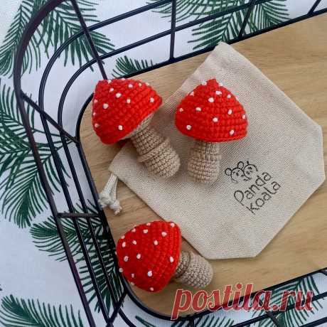 PDF Грибочек крючком. FREE crochet pattern; Аmigurumi toy patterns. Амигуруми схемы и описания на русском. Вязаные игрушки и поделки своими руками #amimore - маленький гриб, мухомор из обычной пряжи, поганка, грибы.