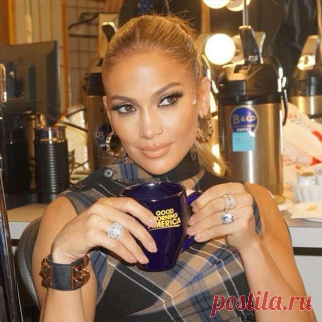 Дженнифер Лопес опубликовала трогательное фото с детьми . Милая Я