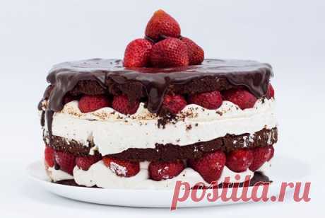 &quot;Голый торт&quot; (naked cake) стал очень популярным кондитерским изделием в последнее время. Его особенность заключается в отсутствии какого-либо покрытия.