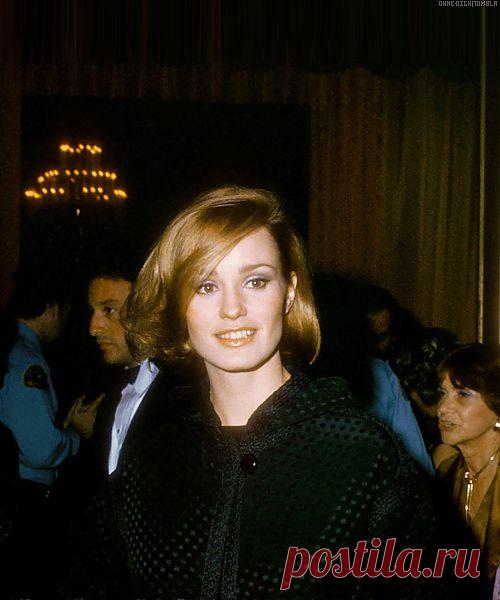 Джессика Лэнг