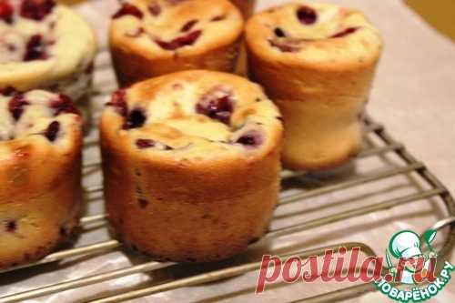 Сметанные маффины с чёрной смородиной – кулинарный рецепт