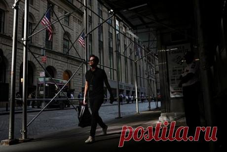 США потратят миллионы долларов на прогнозы погоды. США потратят миллионоы долларов на повышение точности прогнозов на фоне экстремальной жары. Новые меры по защите граждан от последствий изменения климата назвал американский президент Джо Байден. В сообщении отмечается рост интенсивности и частоты аномально жарких периодов в Штатах.