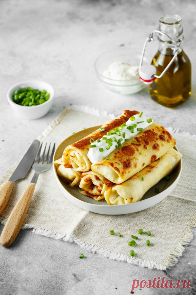 Блины, фаршированные мясом и грибами: рецепт — Лайфхакер Приготовьте румяные блины на молоке, фаршированные мясом, грибами и яйцами. По этому рецепту начинка из свиного фарша и шампиньонов выйдет очень вкусной.