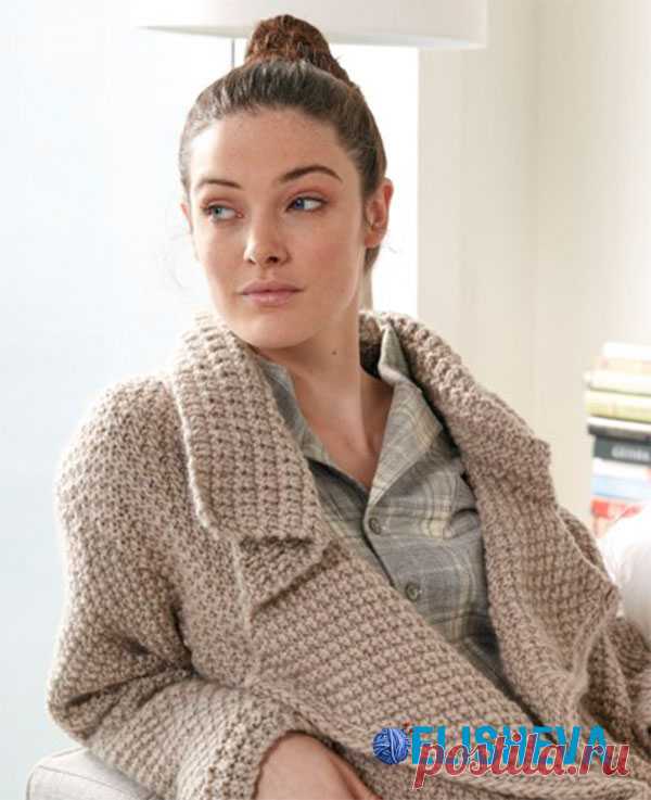 Стильный кардиган с крупной зернистой вязкой Lapel Cardigan от Patons вязаный спицами.