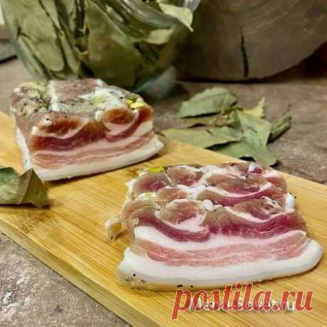 Вкусная грудинка с чесноком сухого посола