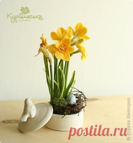 Пасхальная интерьерная композиция с нарциссами и птичкой. | Страна Мастеров