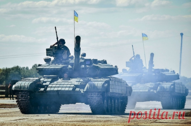 Российский FPV-дрон «Упырь» попал точно в люк украинского танка Т-64БВ. Подрыв дрона вывел танк ВСУ из строя.