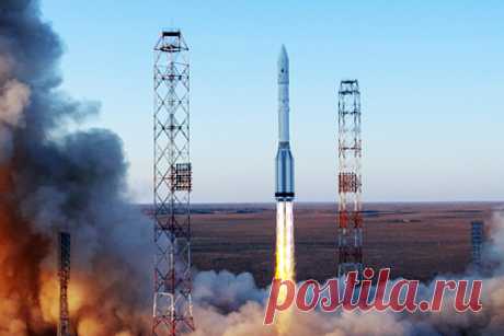 Россия запустила «Протон-М». Россия запустила ракету-носитель «Протон-М» с двумя телекоммуникационными спутниками. Ракета выведет на орбиту аппараты «Экспресс-АМУ3» и «Экспресс-АМУ7». Спутники предназначены для обеспечения цифрового телерадиовещания, высокоскоростного доступа в интернет и услуг связи.