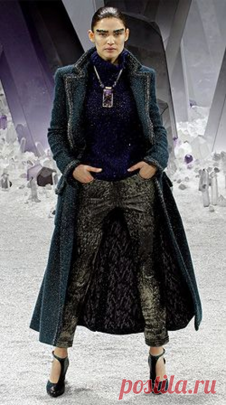 Интересное вязание спицами
Волшебные блики кристалла: Chanel осень-зима 2012-2013
