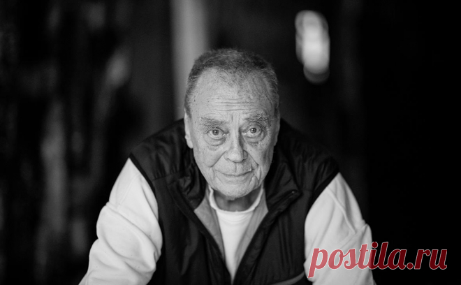 Умер немецкий скульптор и художник Гюнтер Юккер. Немецкий скульптор и художник Гюнтер Юккер умер в Германии в возрасте 95 лет.