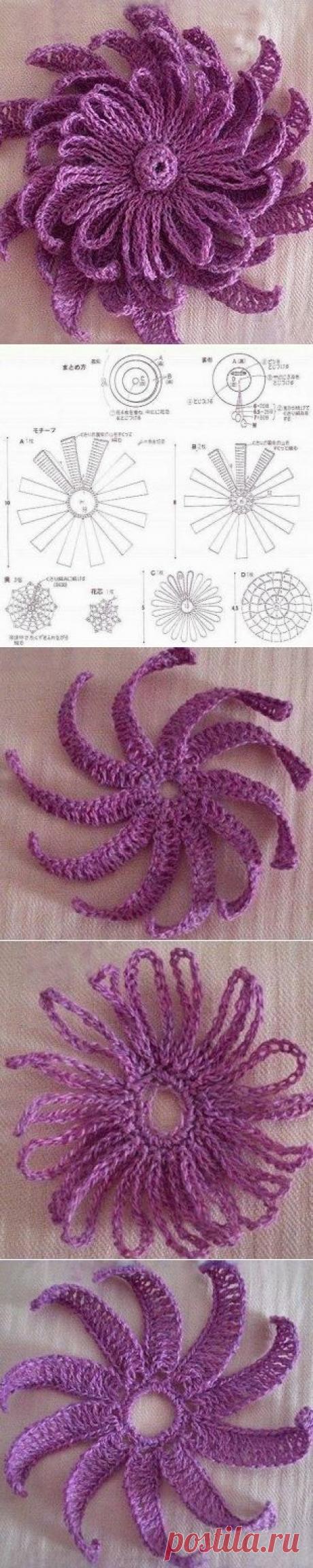 Объемный цветок крючком