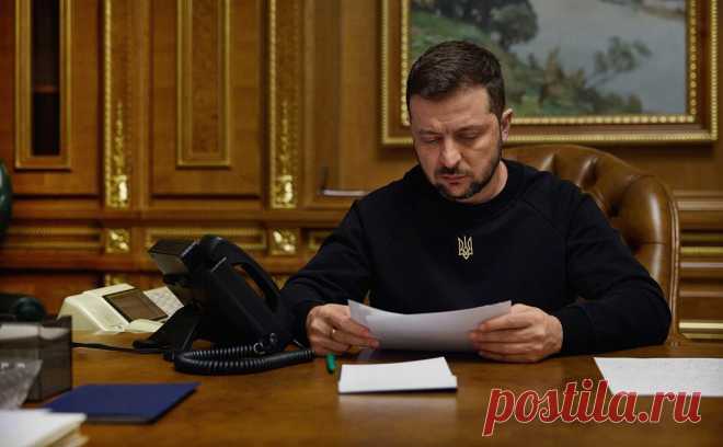Зеленский ввел санкции против Киркорова, Петросяна, Якубовича и Басты. Зеленский ввел персональные санкции против 119 человек, преимущественно это российские деятели культуры: актеры, певцы, музыканты и телеведущие. Среди них Никита Михалков, Дима Билан, Маргарита Симоньян и Дмитрий Киселев