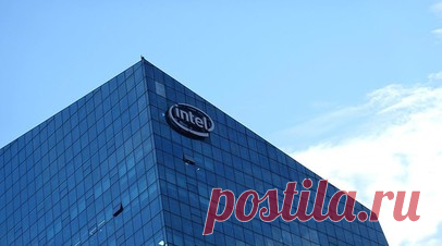 Трамп заявил, что США теперь принадлежит 10% компании Intel. Президент США Дональд Трамп сообщил, что Соединённые Штаты теперь владеют 10-процентной долей в корпорации Intel. Читать далее