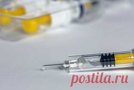 ВОЗ: ревакцинироваться от COVID-19 можно не более трех раз Он уточнил, что четвертый бустер от коронавируса не должен назначаться всему населению.