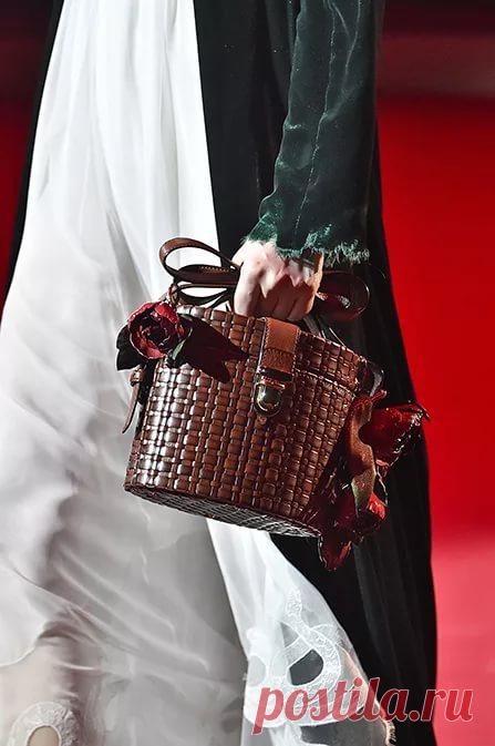 сумки ульяны сергиенко: 14 тыс изображений найдено в Яндекс.Картинках