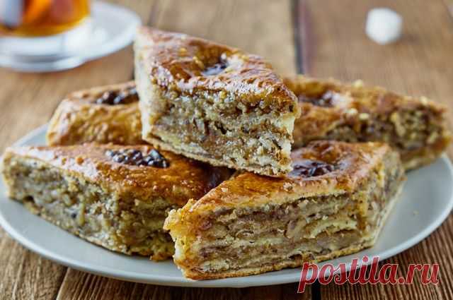 Крымская медовая пахлава - рецепт RussianFood Как приготовить: Крымская медовая пахлава. База рецептов первых и вторых блюд, напитков, закусок, десертов. Статьи, советы, кулинарные хитрости.