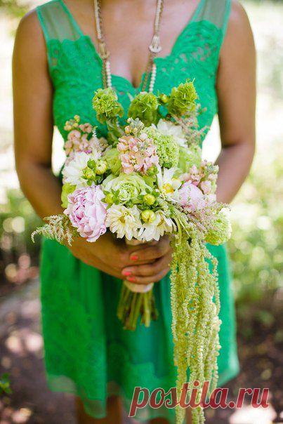 Насыщенный изумрудно-зеленый в оформлении свадьбы