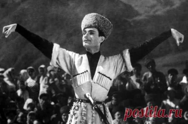 ТАНЕЦ С СЕКУНДОМЕРОМ. ВРАЧИ ТРЕБОВАЛИ, ЧТОБЫ МАХМУД ЭСАМБАЕВ ЗАБЫЛ О СЦЕНЕ