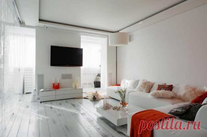 Минималистская двухкомнатная квартира на Можайском шоссе Белоснежная квартира со шкурой волка и полотенцесушителем в форме доски для сёрфинга.
Александра переехала в Москву почти двадцать лет назад и получила специальность инженера — это помогло ей начать п...