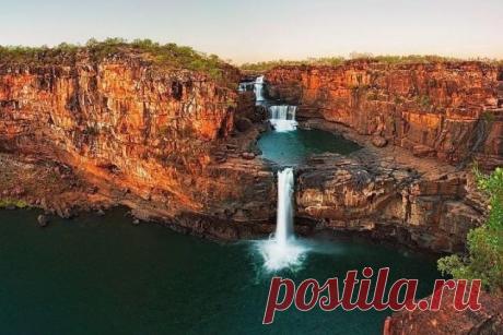 Второй по высоте в Австралии – красивый четырехуровневый водопад Митчелл.