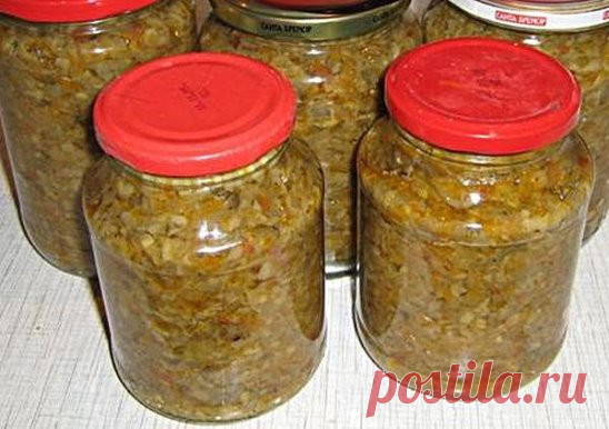 Грибная икорочка)))
Грибная икра не только отличная закуска, но и полезная заготовка.
Для приготовления грибной икры можно использовать лесные грибы разных видов. Грибную икру можно употребить как холодную закуска или приготовить с ней зразы, грибные пирожки, блины, использовать для приготовления соусов, добавить в пиццу, блюда из мяса. Грибная икра зимой будет очень уместна на вашем столе. 
Ингредиенты: 
грибы (отваренные) – 2 кг 
морковь – 500 г 
лук репчатый – 500 г 
масло растительное – 5