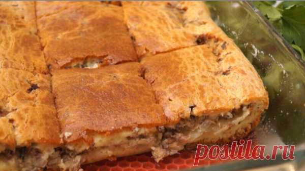 Это ОЧЕНЬ ВКУСНО!!!! Потрясающе нежный, тает во рту, теперь это мой любимый рецепт!
Пирог 